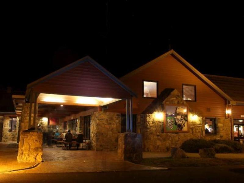 The Station Hotel Jindabyne Exterior foto