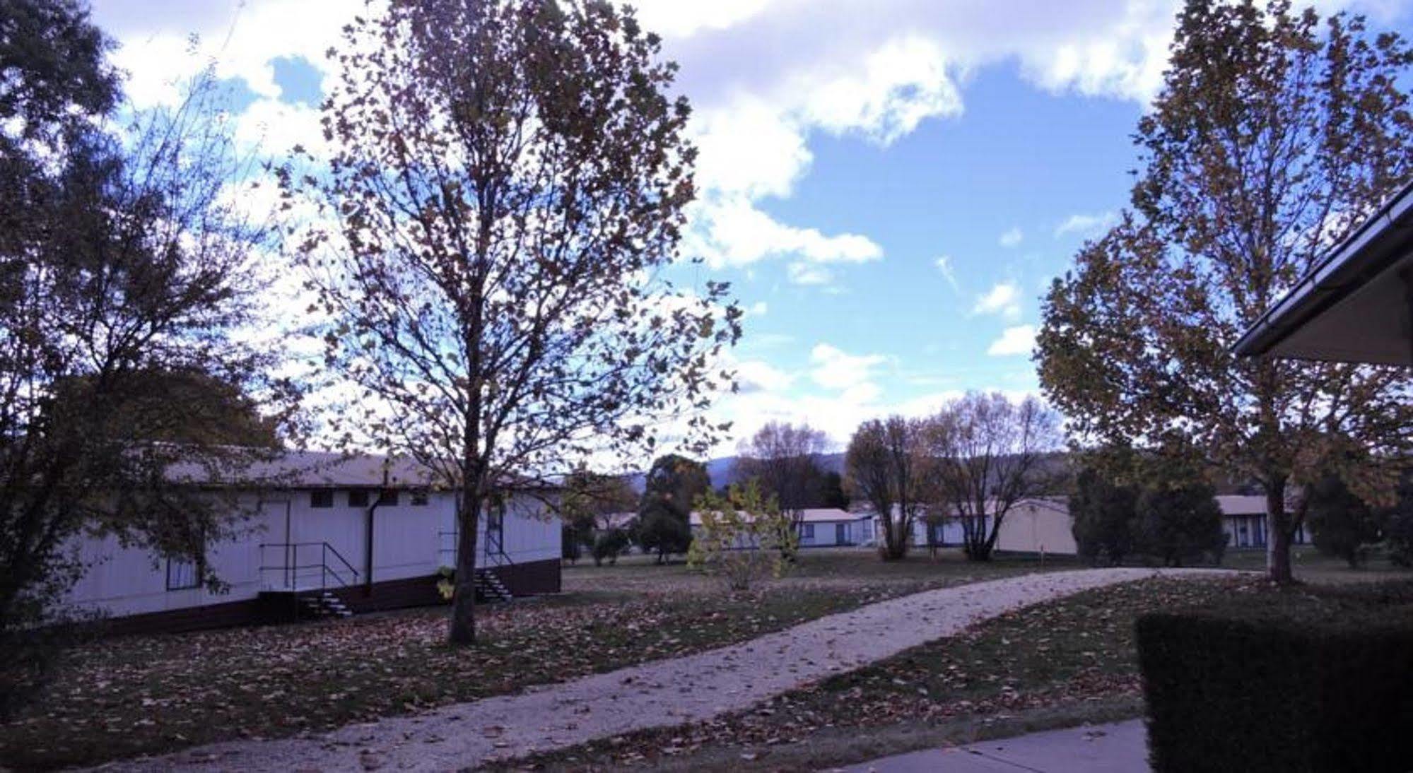 The Station Hotel Jindabyne Exterior foto